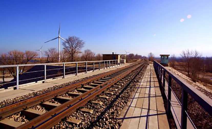 高鐵建設(shè)領(lǐng)域，加大對(duì)機(jī)制砂的需求