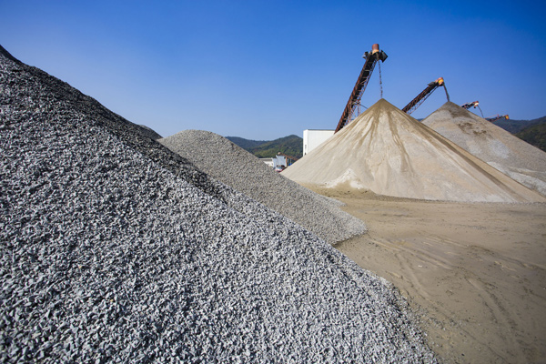 河砂禁采，機制砂興起，投資制砂設備，請認準唐山金路