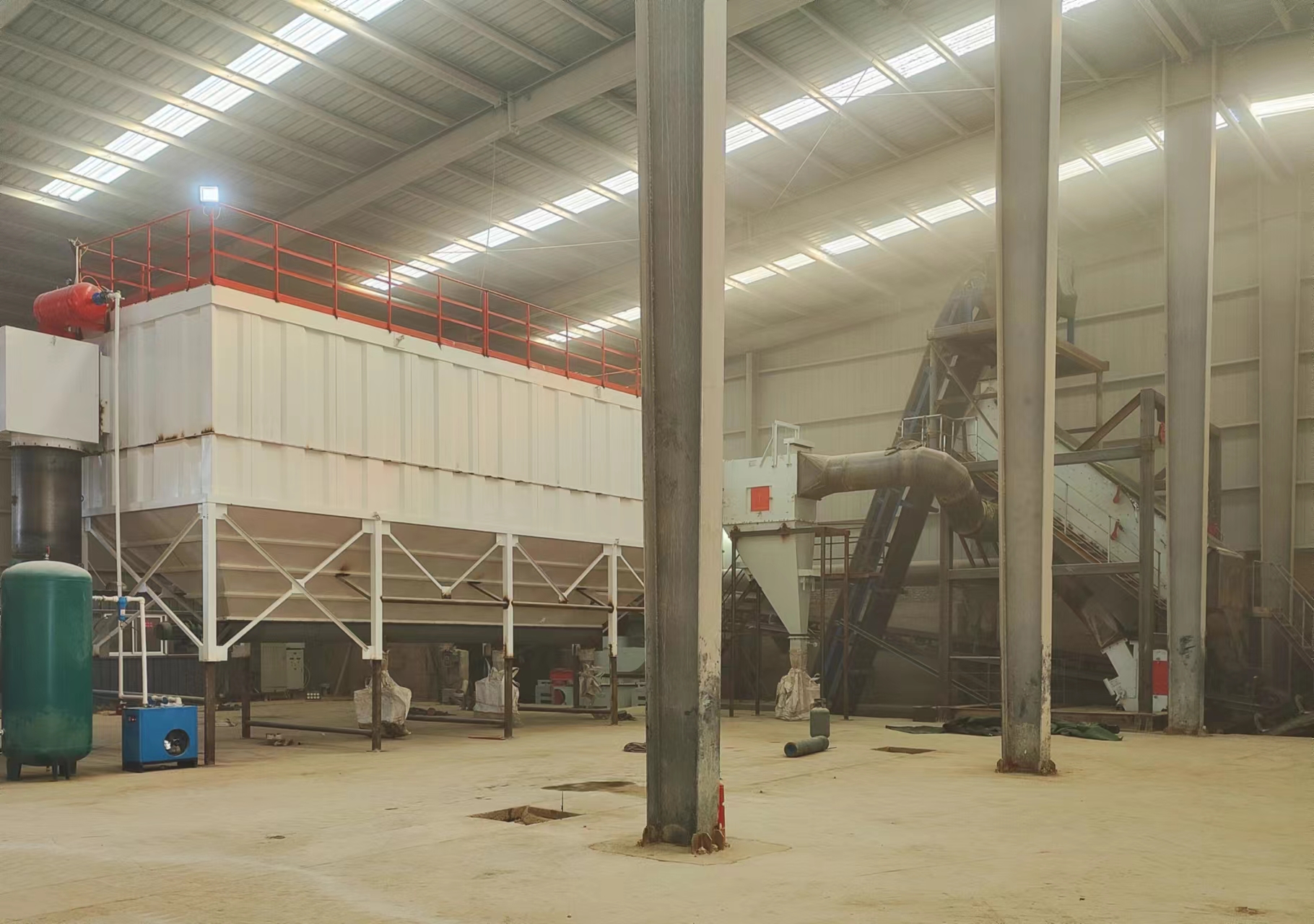 與平面制砂相比，干法制砂樓有哪些優(yōu)勢？