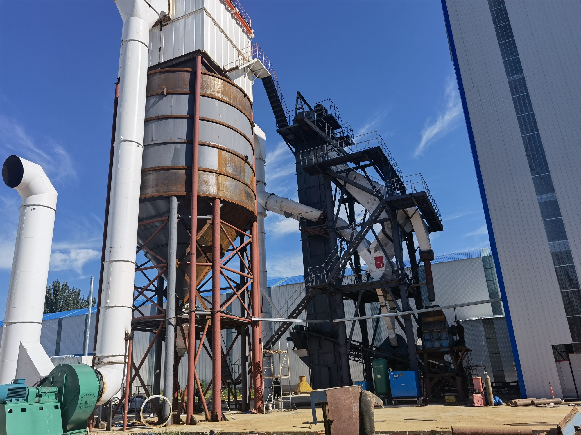 踐行綠色發(fā)展！干法制砂樓助力洗砂廠技改！