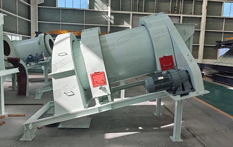 機(jī)制砂防離析、防揚(yáng)塵，有經(jīng)驗的砂廠都在用加濕拌和機(jī)